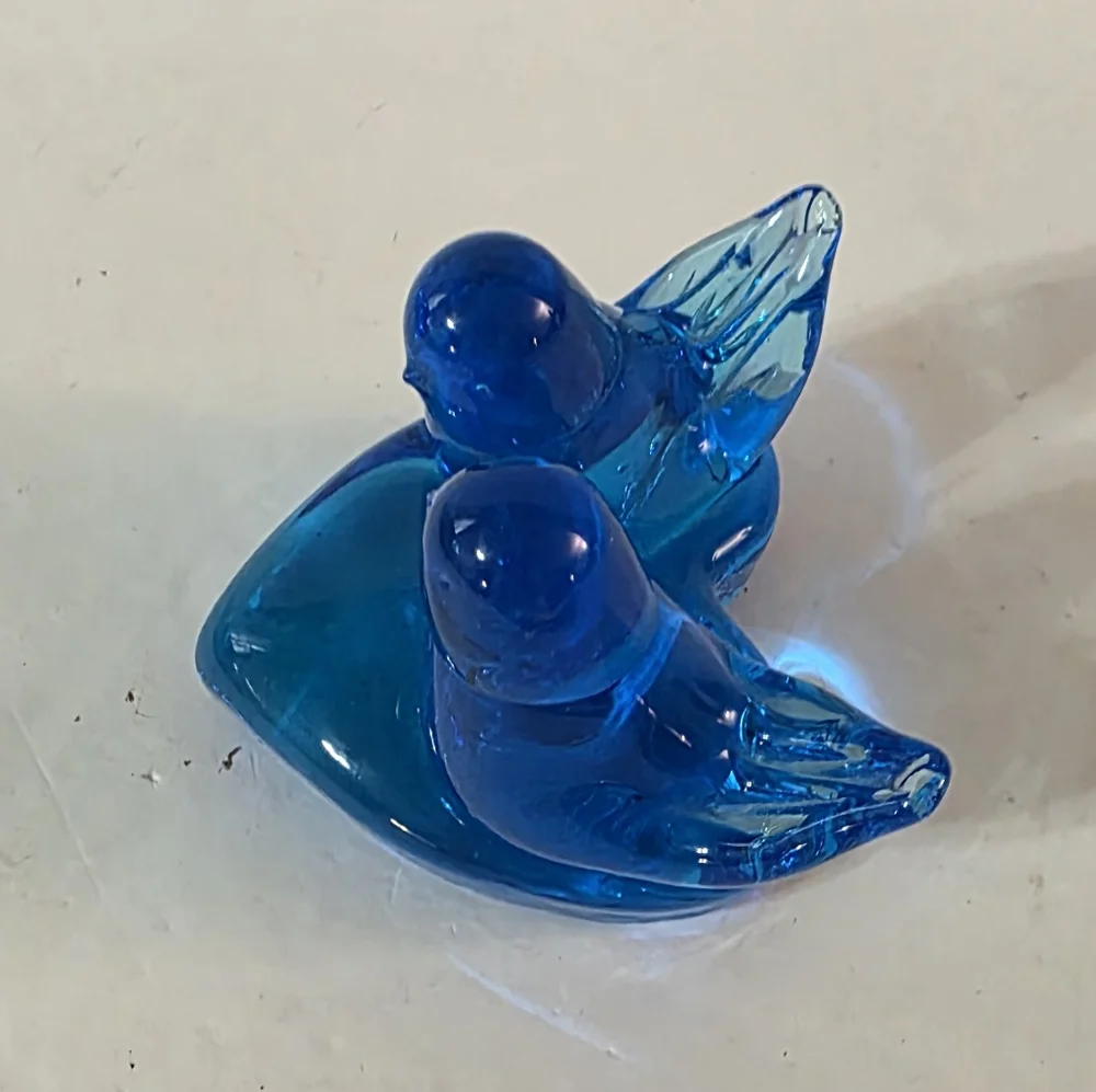 Titan Art Glass Double Bird On Heart 1990